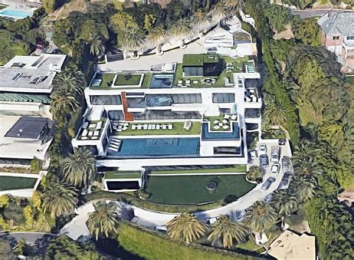 Inside Michael Strahan's Luxurious House: A Glimpse Into His Life