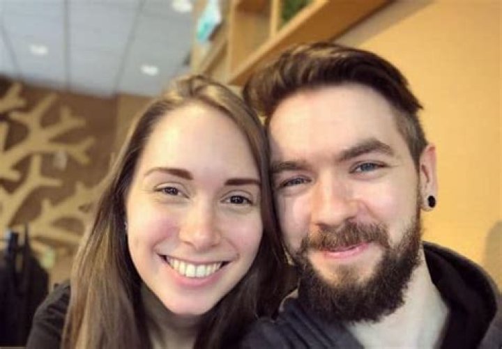 Is Jacksepticeye Married To A Wife? Or Dating A Girlfriend?