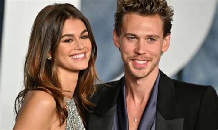 Is Kaia Gerber Bisexual? Resurfacing Sexuality Rumors With Cara Delevingne