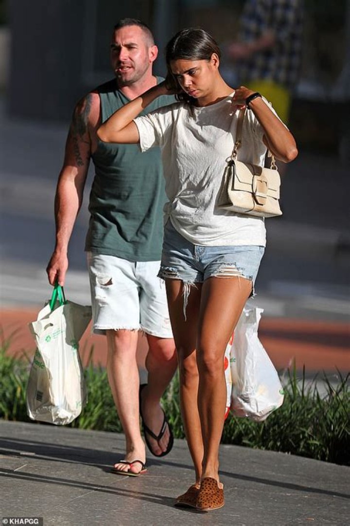 Is Model Samantha Harris Married? Know Her Personal Life