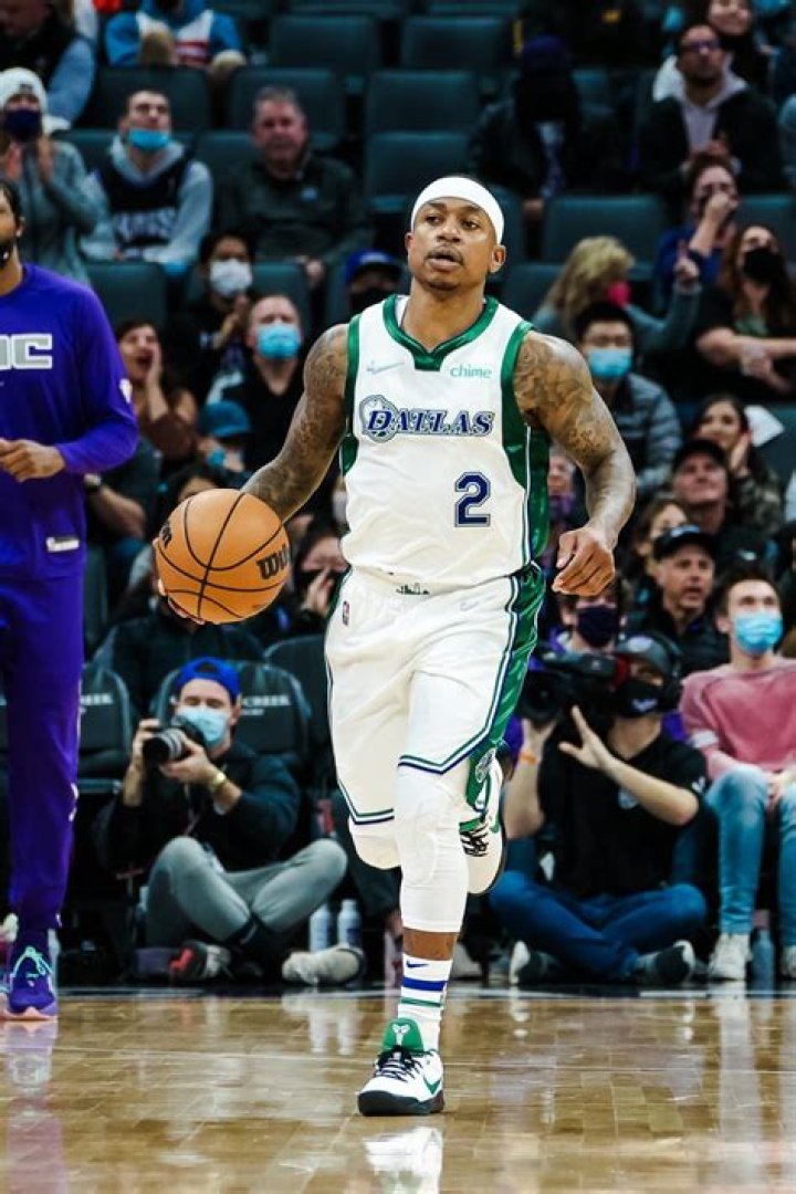 Isaiah Thomas - Bio, Net Worth, Height