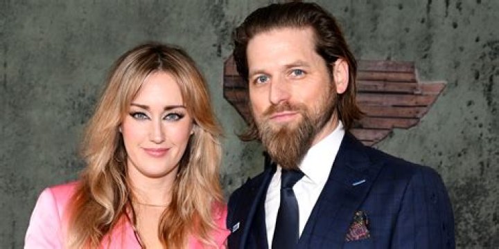 It seems that Ashley Johnson is dating Brian Wayne Foster. Will she marry him?