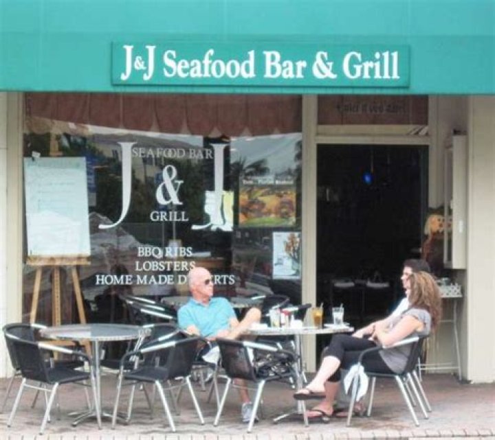 	J&J Seafood Bar & Grill/Delray Beach	