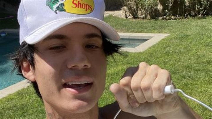 Jaden Hossler slams paparazzi for making him speed by following him