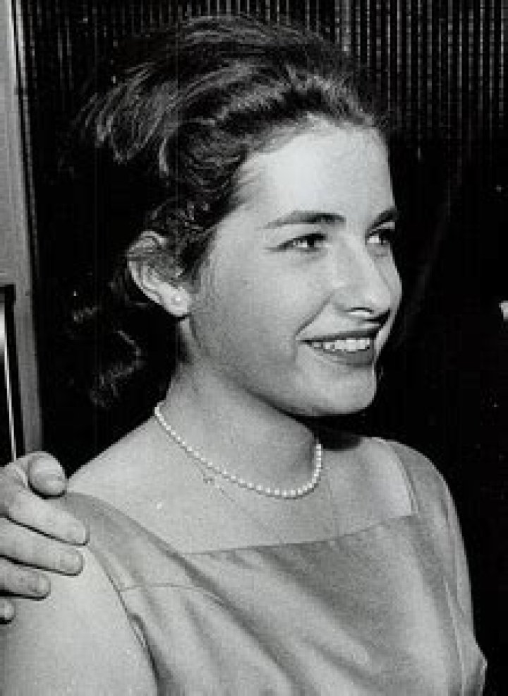 Janis Orenstein Wikipedia: Age and Bio of Clarice From Rudolph