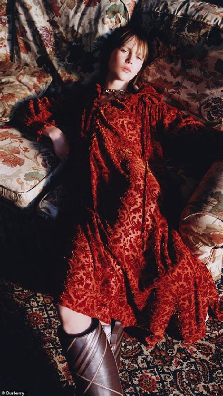 Jeny Howorth: Who Is She?