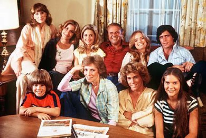 	JOAN BRADEN, MOM BEHIND ‘EIGHT IS ENOUGH’	
