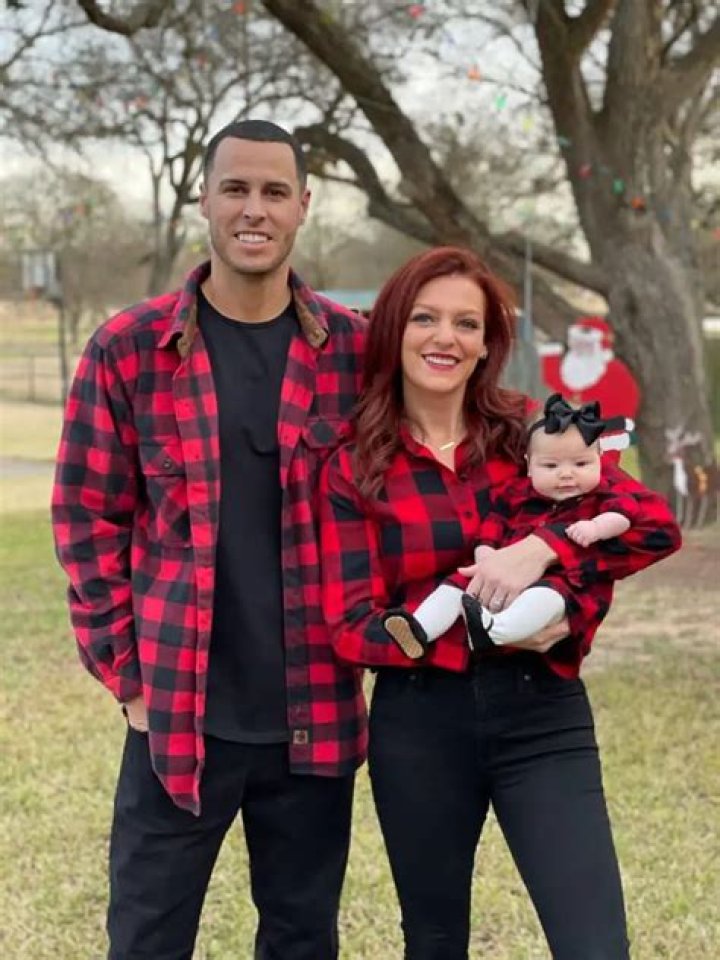 Julia Morales Bio, Age, Height, Husband, Salary, Net Worth, Houston Astros