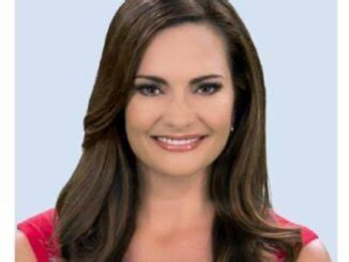 Karen Hensel Bio, Age, Height, Husband, Salary, Net Worth, WSVN-TV