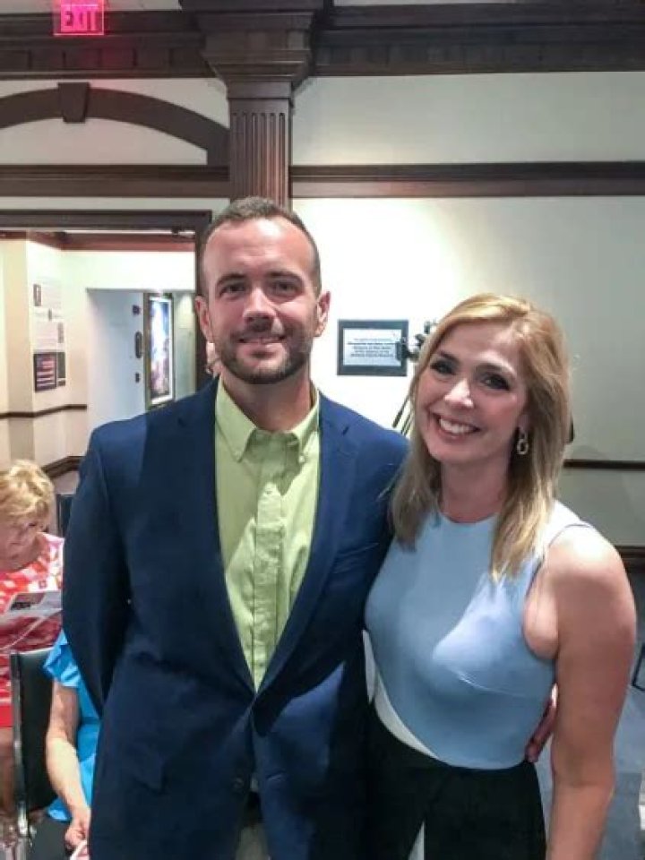 Karen Rogers Bio, Age, Height, Husband, Salary, Net Worth Abc 6