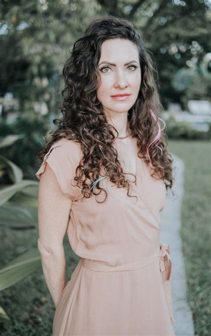 Kelly Brogan MD Age, Diet, Husband【 Wikipedia Bio 】Married, Born