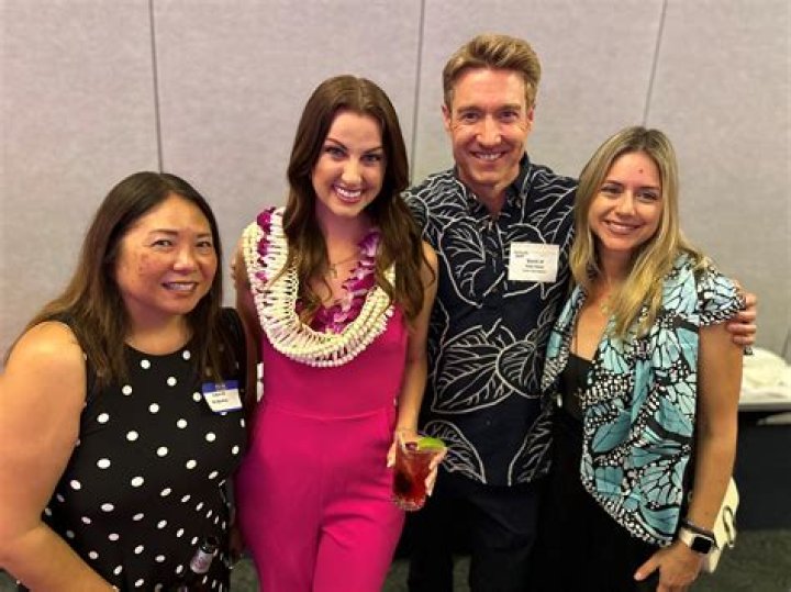Kelly Simek Bio, Age, Height, Husband, Salary, Net Worth KHON2