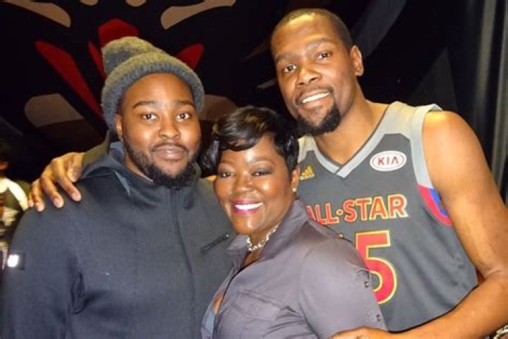 Kevin Durant Siblings: Rayvonne Pratt, Tony Pratt, Brianna Pratt