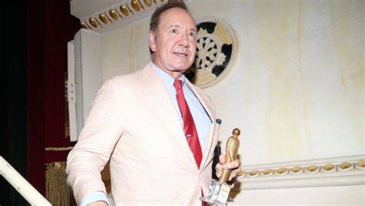 Kevin Spacey - Bio, Net Worth, Height