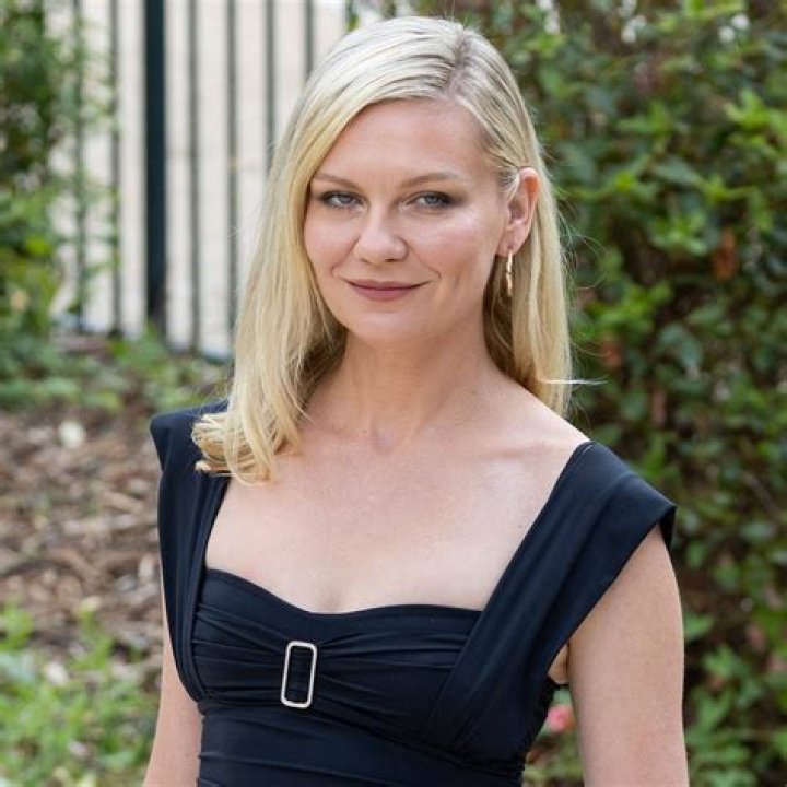 Kirsten Dunst Would Consider Picking Up Her Pom-Poms For a 'Bring It On' Sequel 