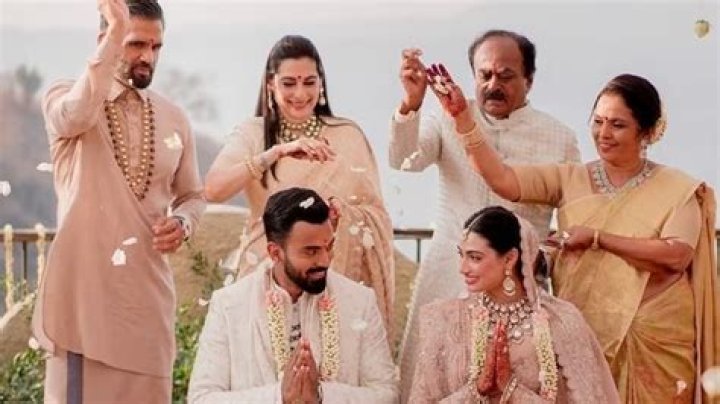 KL Rahul's Family - Father, Mother, Sister