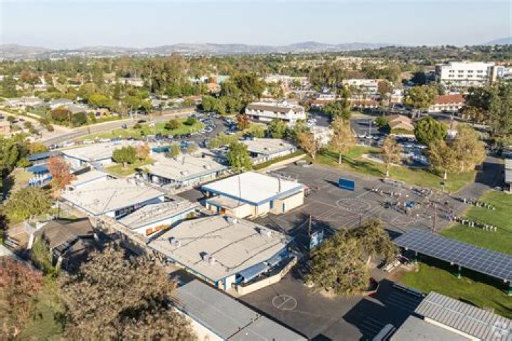 Laguna Road Elementary School - Fullerton