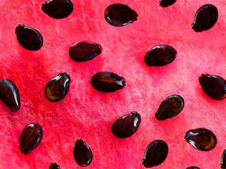 Las pepitas de la sandía se comen y son un tesoro nutricional