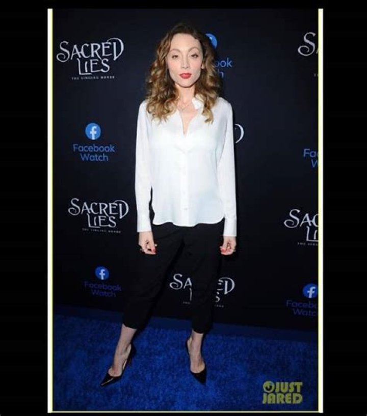 Leah Gibson - Bio, Career, Age, Net Worth, Height, Facts
