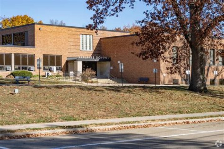 LeClaire Elementary School - Edwardsville