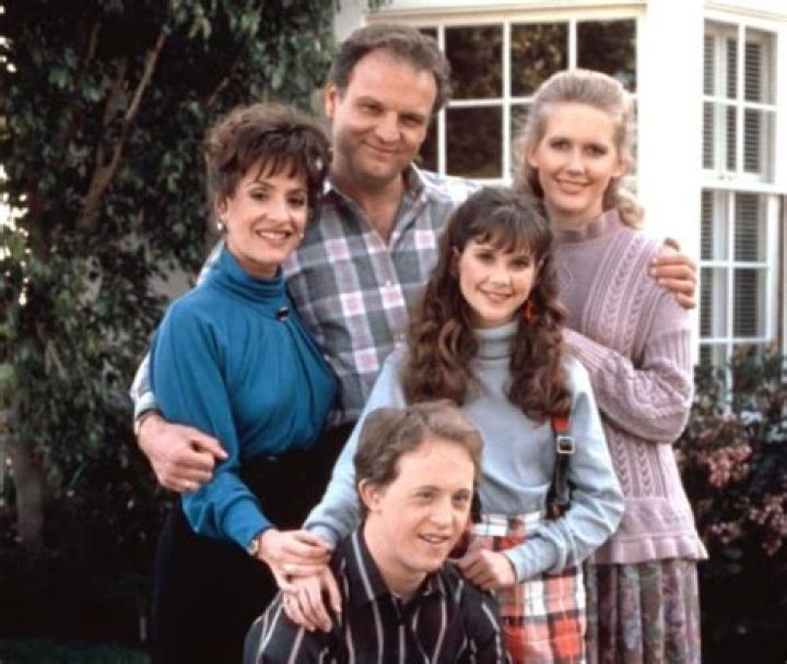 ‘Life Goes On’ Sequel Series Ordered by NBC With Original Star Kellie Martin Returning