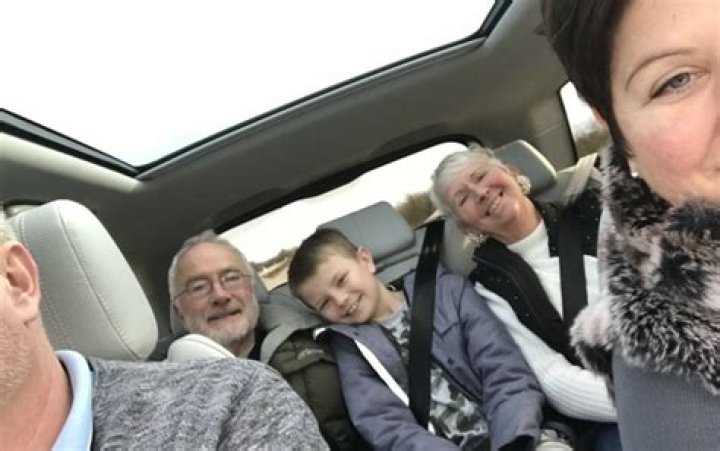 Living with my parents again to support my dad with dementia - Vanessa's story