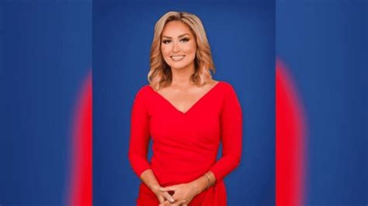 Liz Dueweke Bio Wikipedia, Born, Age, Husband, Married, Wedding