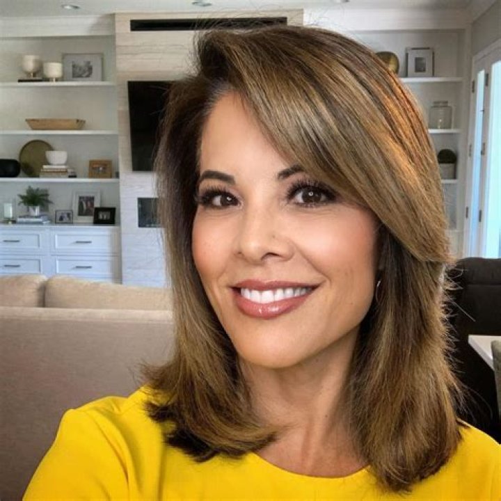 Loni Coombs【 Wikipedia 】Age, Biography, Ethnicity, Eye Injury, Family
