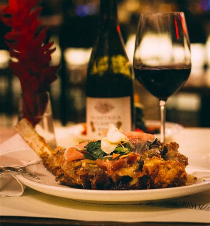 	Lunch now available at rustic West Palm Beach Italian restaurant	