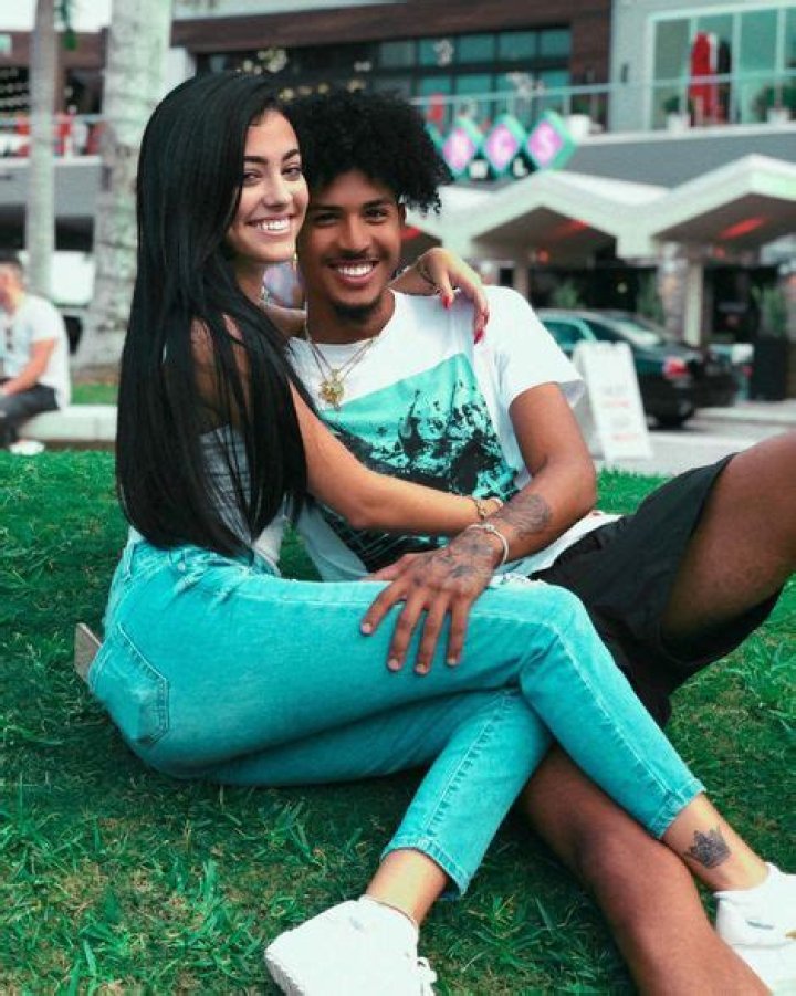 Malu Trevejo And Her Relationships: A Deep Dive