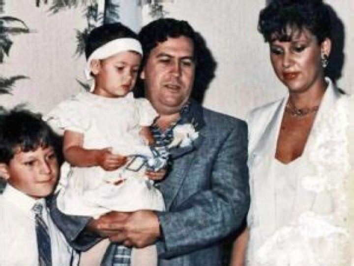 Manuela Escobar: Wiki, Bio, Father, Husband, House, Net Worth, Height