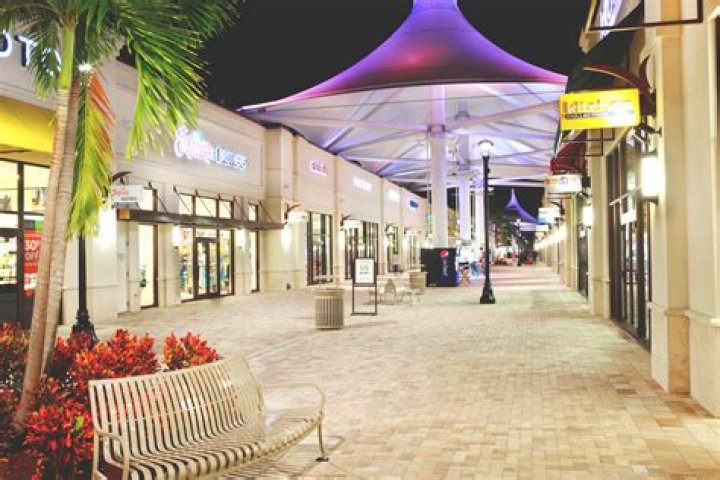 	Marketplace at the Outlets opens in West Palm Beach	