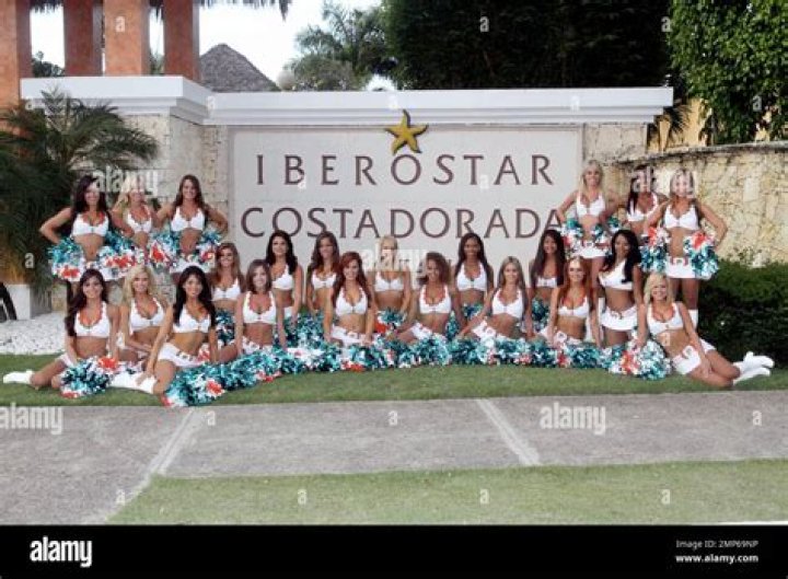 	Miami Dolphins Cheerleaders 2012 Swimsuit Calendar Fashion Show	