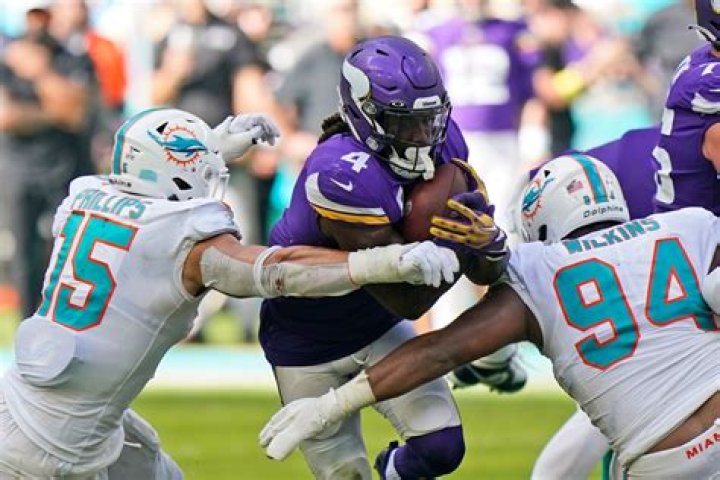 
Miami Dolphins |	Dolphins Q&A: Can Miami bring Dalvin Cook home?	