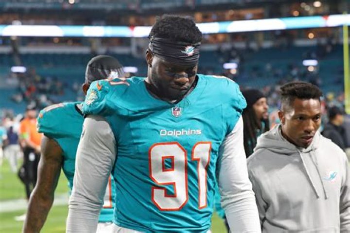 
Miami Dolphins |	Miami Dolphins release veteran edge defender Emmanuel Ogbah	