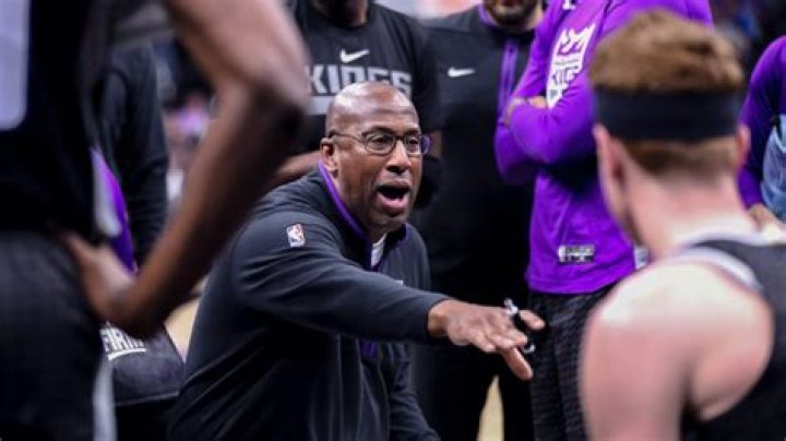 Mike Brown Bio, Age, Height, Wife, Salary, Net worth, Sacramento Kings