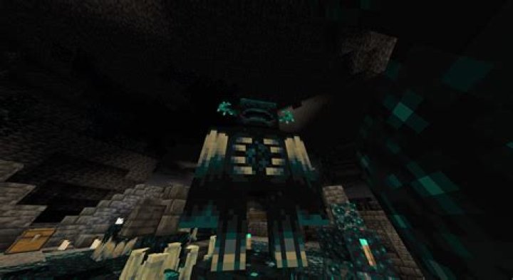Minecraft guide: How to find the Ancient City in the Deep Dark biome