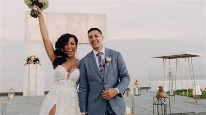 MJ Acosta Bio, Age, Height, Husband, Salary, Net worth, NFL Network