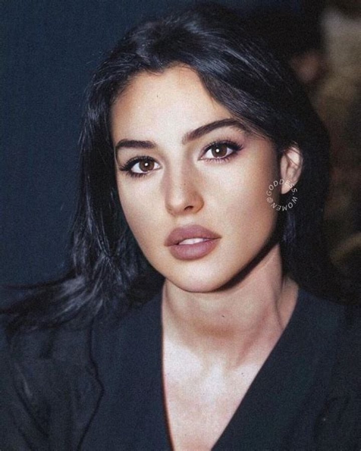 Monica Bellucci Jeune