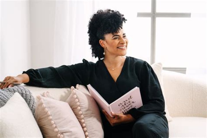 Monica Hardin Bio, Age, Height, Husband, Salary, Net worth, WLKY