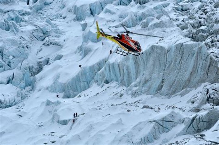 Mount Everest Helicopter Crash Video: A Comprehensive Analysis