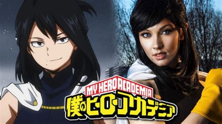 My Hero Academia cosplayer controls All For One as perfect Nana Shimura