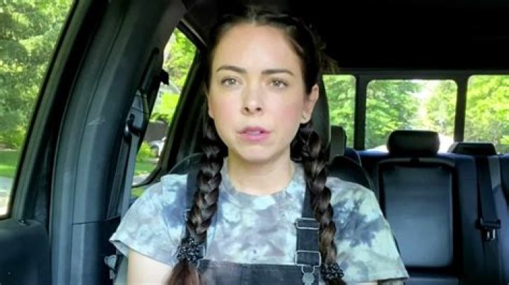 Nikki Phillippi returns to YouTube following dog euthanasia controversy