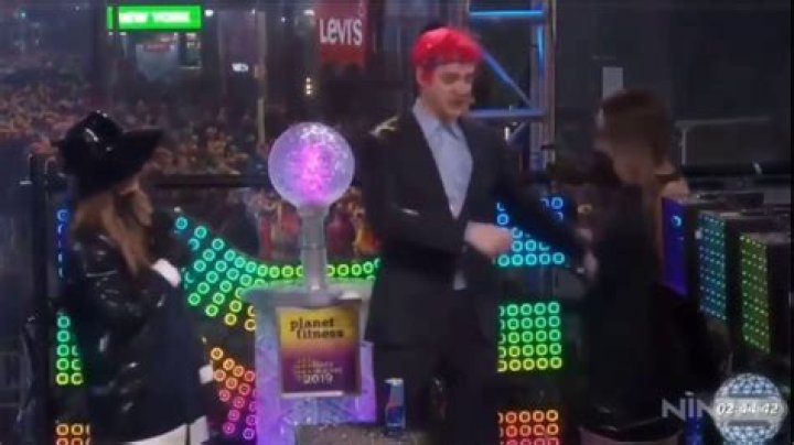 Ninja's plan to get New York flossing failed spectacularly during his New Year's Eve stream