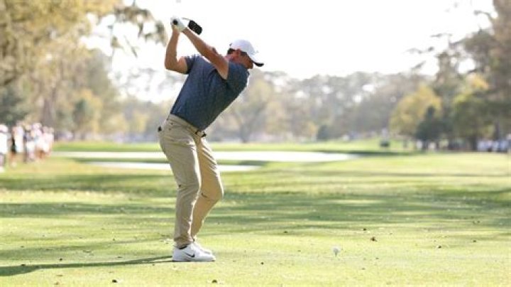 	OKLAHOMAN TEEING OFF AT POLO CLUB	