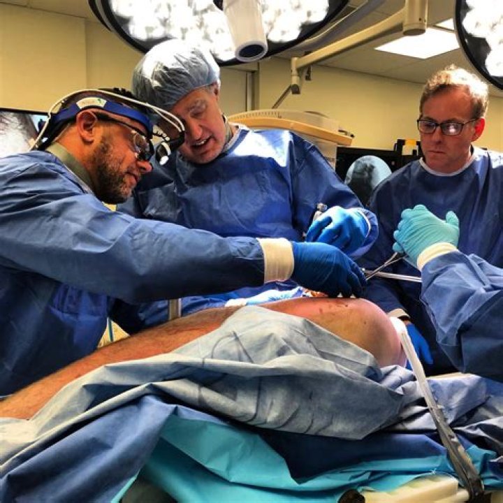 	Orthopaedic surgeon sells 4BR in West Boca	