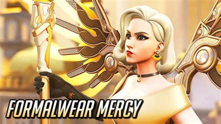 Overwatch cosplayer answers fan’s prayers as angel-like Mercy