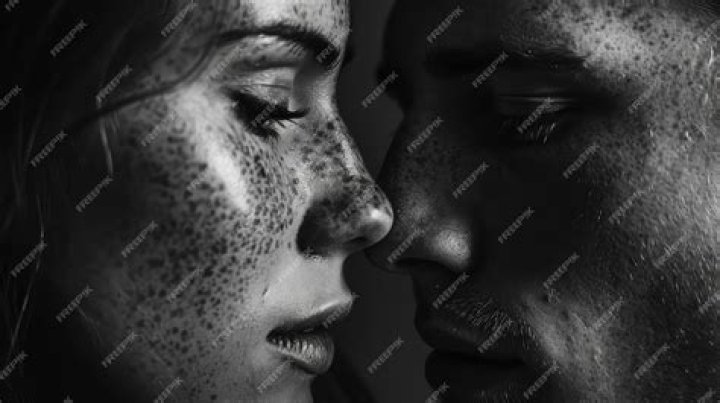 Passionate Smooch Pics: Capturing Intimacy And Connection