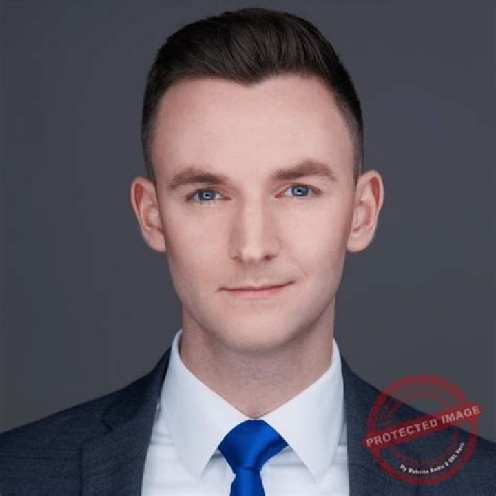Pat Cavlin Bio, Age, Height, Partner, Salary, Net Worth, KHOU 11