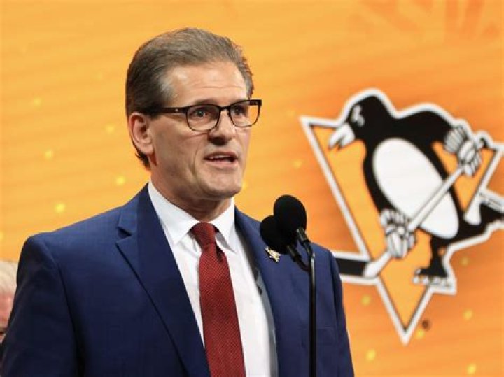 Penguins fire GM Hextall, exec Burke after missing playoffs